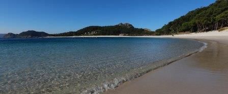 Excursión en barco a las Islas Cíes en familia. Irconniños.com