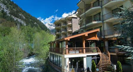 Hotel Sant Gothard. Irconniños.com