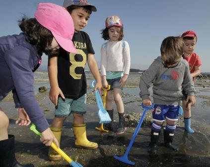 Taller de marisqueo en Cambados, Rías Baixas. Irconniños.com